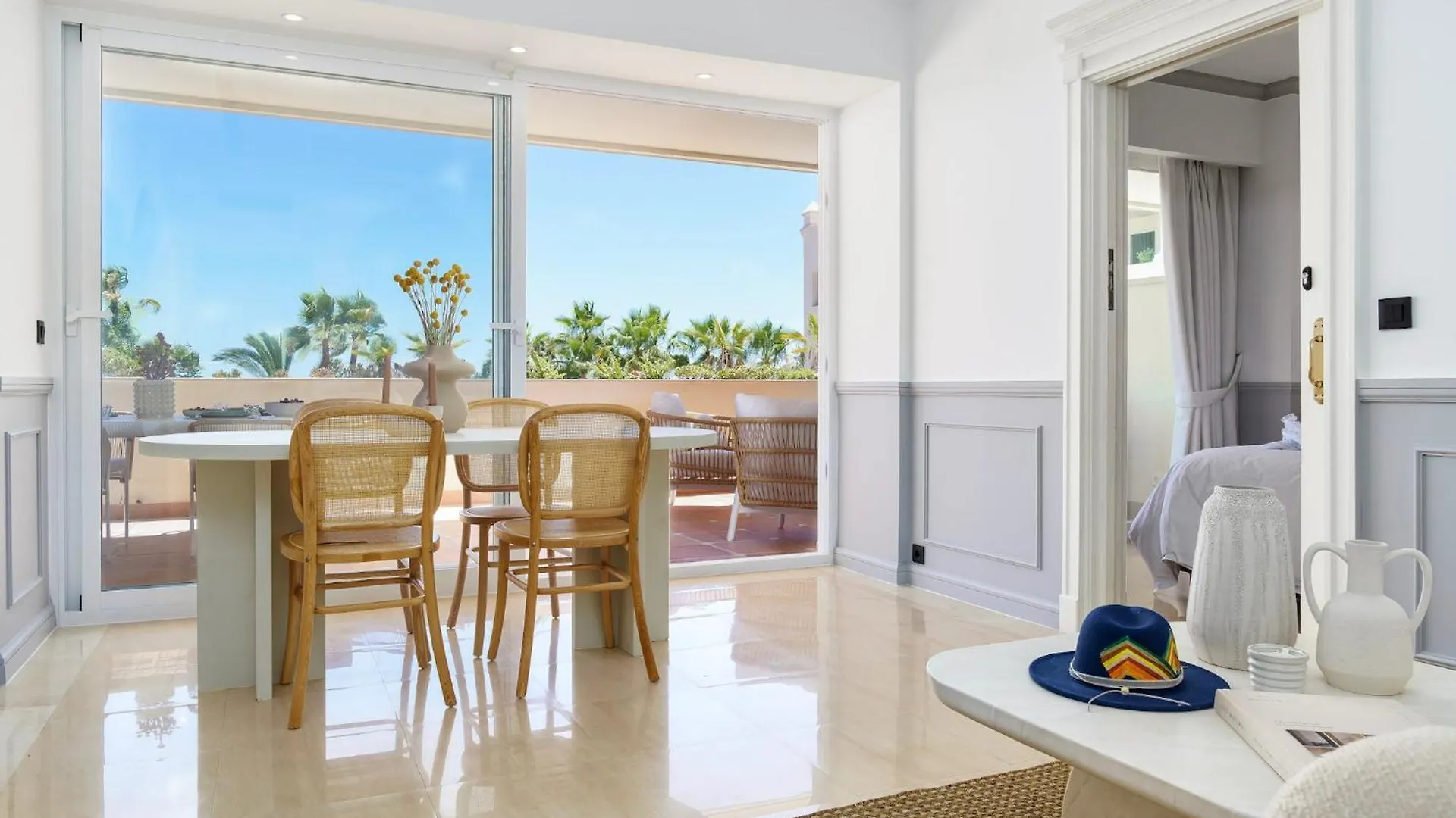 Stunning Renovated 2-Bedroom In Golden Mile Marbella Apartment