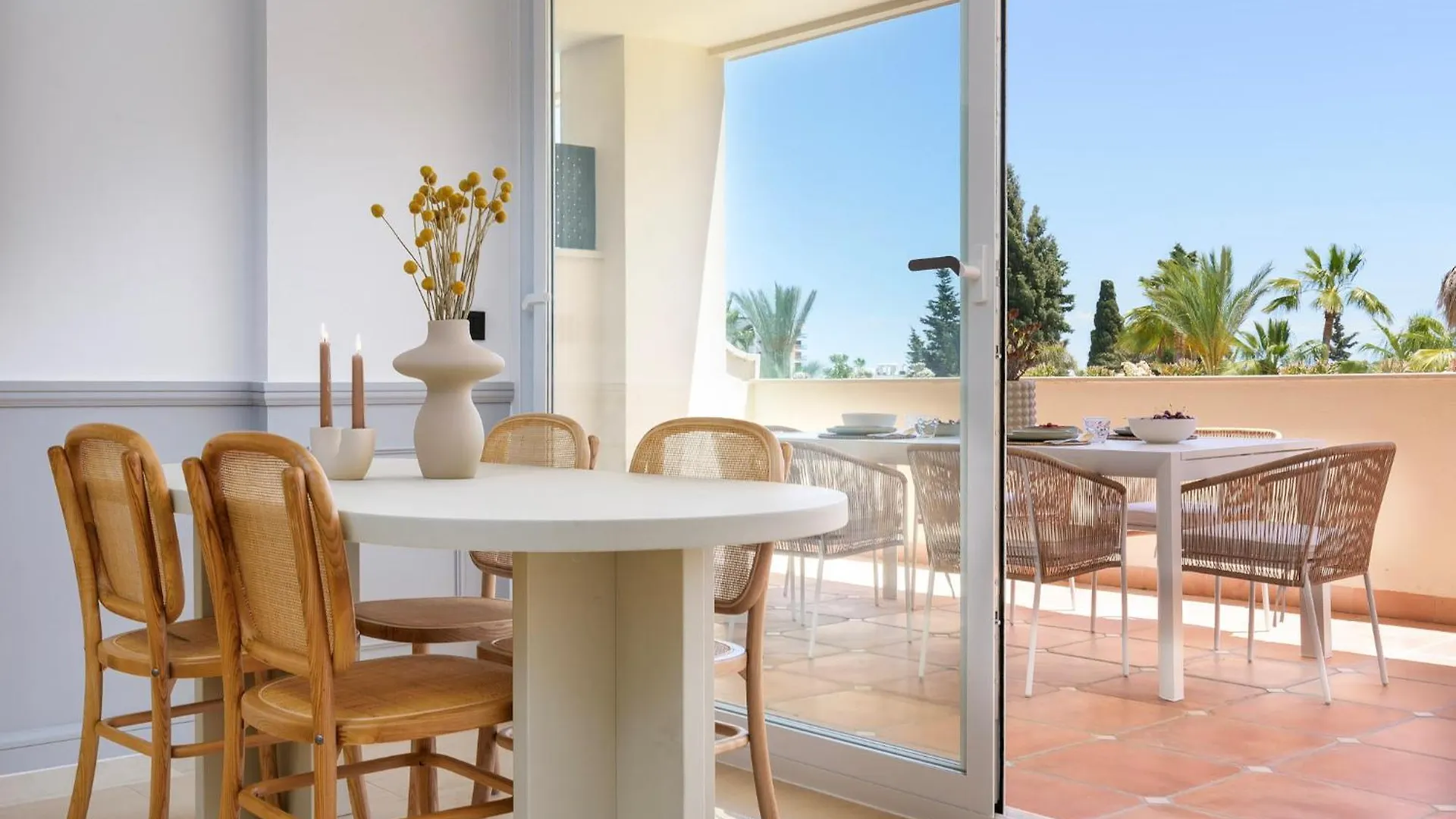 Stunning Renovated 2-Bedroom In Golden Mile Marbella